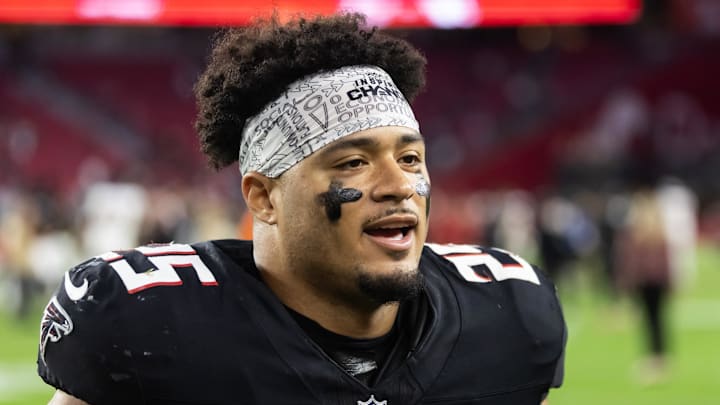 Atlanta Falcons free agentrunning back Tyler Allgeier (25) against the Arizona Cardinals at State Farm Stadium Atlanta Falcons free agentrunning back Tyler Allgeier (25) against the Arizona Cardinals at State Farm Stadium