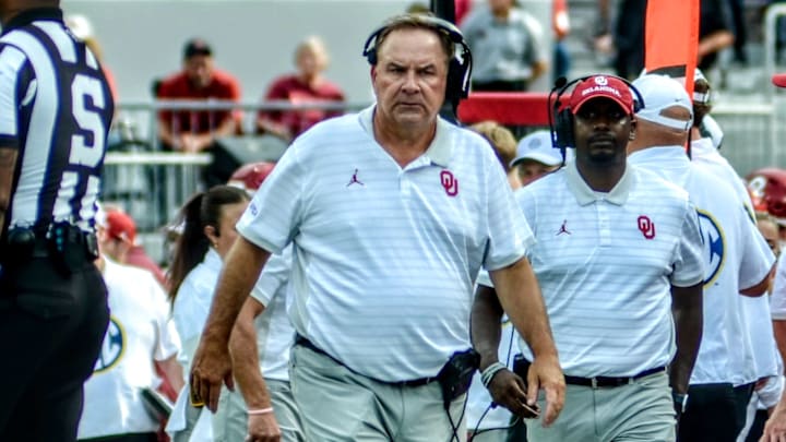 Oklahoma offensive analyst Kevin Wilson Oklahoma offensive analyst Kevin Wilson