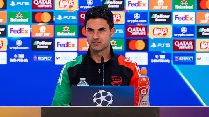 Mikel Arteta fue jugador del Arsenal y en 2025 se desempeña como entrenador 