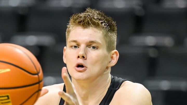 Jan 20, 2026; Eugene, Oregon, USA; Michigan State Spartans forward Jaxon Kohler (0) warms up on the court before the game against the Oregon Ducks at Matthew Knight Arena. Mandatory Credit: Craig Strobeck-Imagn Images