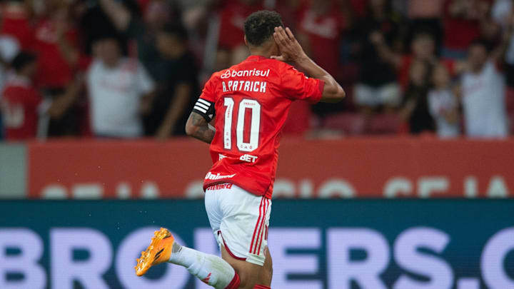 Alan Patrick é um dos raros destaques do Inter em 2023