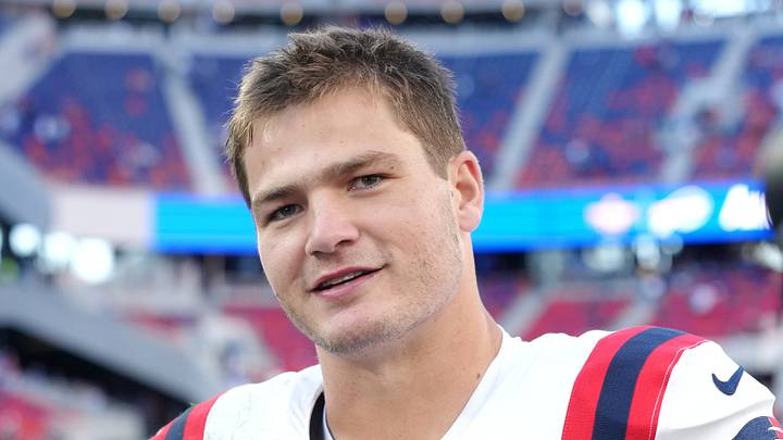 New England Patriots quarterback Drake Maye (10).