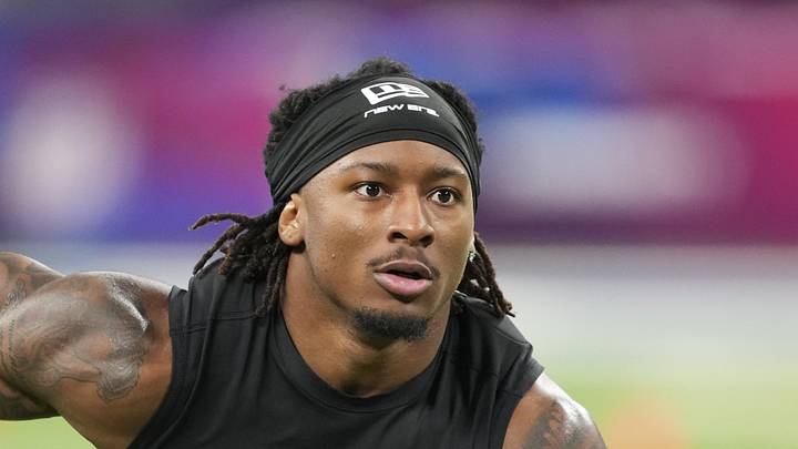 Pittsburgh linebacker Kyle Louis Pittsburgh linebacker Kyle Louis