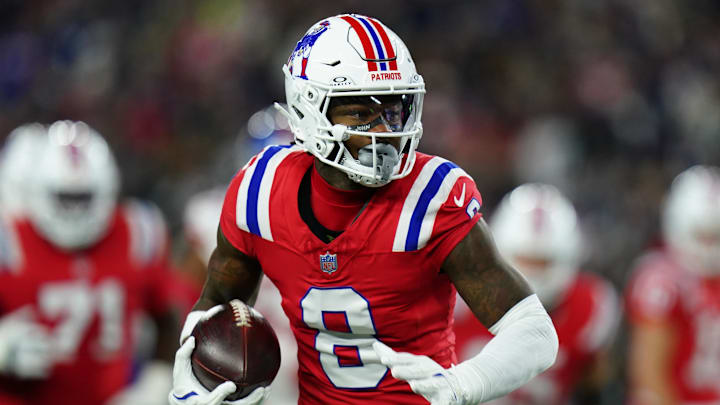 Dec 1, 2025; Foxborough, Massachusetts, USA; New England Patriots wide receiver Stefon Diggs (8) runs after a catch during the first quarter against the New York Giants at Gillette Stadium. Mandatory Credit: David Butler II-Imagn Images Dec 1, 2025; Foxborough, Massachusetts, USA; New England Patriots wide receiver Stefon Diggs (8) runs after a catch during the first quarter against the New York Giants at Gillette Stadium. Mandatory Credit: David Butler II-Imagn Images