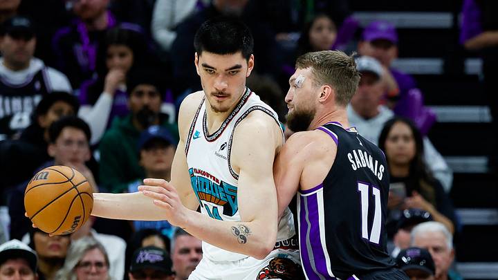 Mar 17, 2025; Sacramento, California, USA; Memphis Grizzlies center Zach Edey (14) controls the ball against Sacramento Kings forward Domantas Sabonis (11) during the second quarter at Golden 1 Center. Mandatory Credit: Sergio Estrada-Imagn Images Mar 17, 2025; Sacramento, California, USA; Memphis Grizzlies center Zach Edey (14) controls the ball against Sacramento Kings forward Domantas Sabonis (11) during the second quarter at Golden 1 Center. Mandatory Credit: Sergio Estrada-Imagn Images