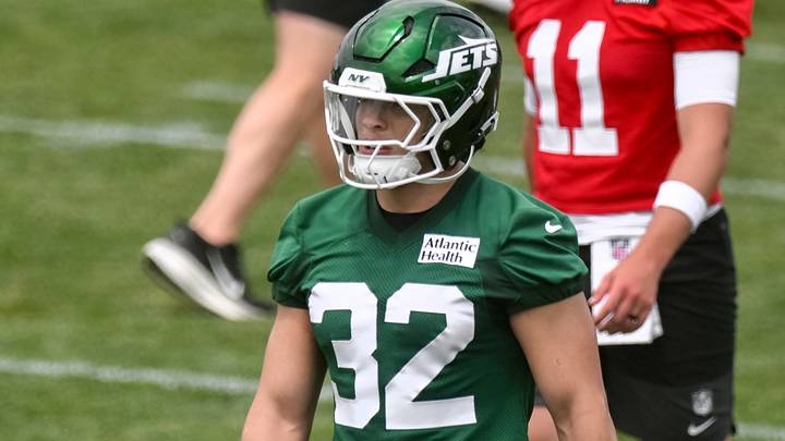Jets fans might have a better idea of what Week 1 will hold for Isaiah Davis after the team's latest workout activity. Jets fans might have a better idea of what Week 1 will hold for Isaiah Davis after the team's latest workout activity.