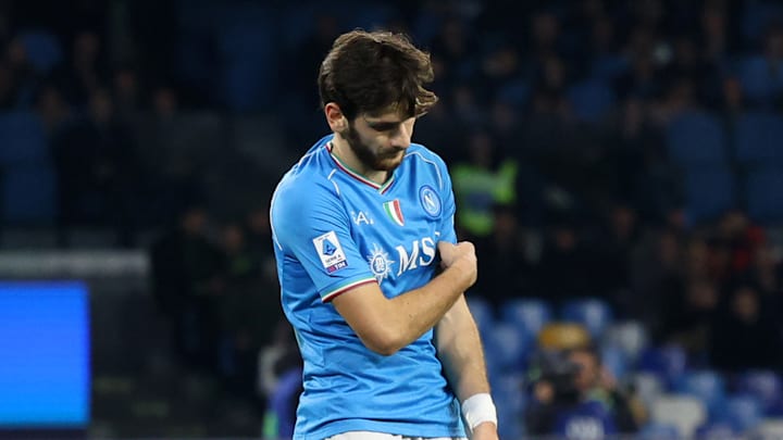 PSG's hopes for Khvicha Kvaratskhelia are fading as he leans towards staying at Napoli rather than joining PSG, with a last-minute attempt from Paris anticipated.