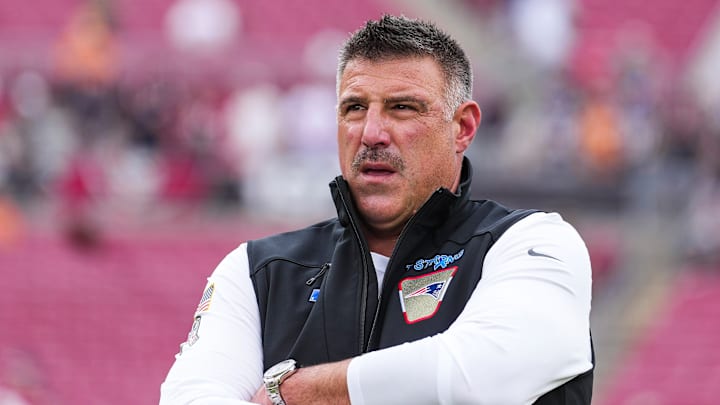 New England Patriots head coach Mike Vrabel New England Patriots head coach Mike Vrabel