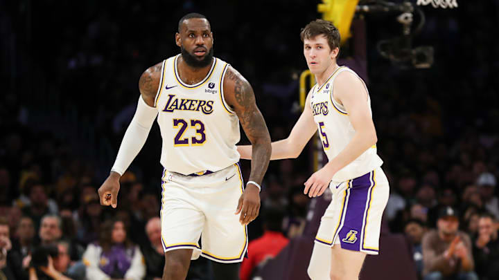 LeBron James y Austin Reaves llevan cuatro campañas jugando juntos con Los Angeles Lakers