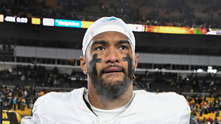 Miami Dolphins quarterback Tua Tagovailoa leaves the field Miami Dolphins quarterback Tua Tagovailoa leaves the field