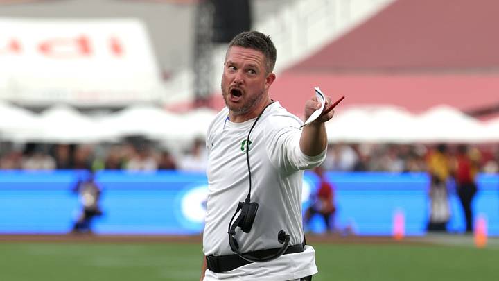 Sep 26, 2026; Los Angeles, California, USA; Oregon Ducks head coach Dan Lanning reacts as quarterback Dante Moore (5) lies on the field with an apparent injury after being tackled by USC Trojans linebacker Desman Stephens II (not pictured) during the second quarter at United Airlines Field at Los Angeles Memorial Coliseum. Stephens II was charged with targeting on the play. Sep 26, 2026; Los Angeles, California, USA; Oregon Ducks head coach Dan Lanning reacts as quarterback Dante Moore (5) lies on the field with an apparent injury after being tackled by USC Trojans linebacker Desman Stephens II (not pictured) during the second quarter at United Airlines Field at Los Angeles Memorial Coliseum. Stephens II was charged with targeting on the play.