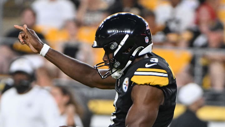 Pittsburgh Steelers punter Corliss Waitman