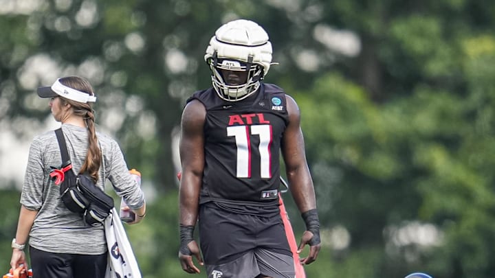 Atlanta Falcons linebacker Jalon Walker has been nursing a hamstring injury during training camp, but he's been putting his time to good use. 