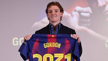 Barcelona Sign Gordon for €80 m Amid Debt, Temporary Relocation
