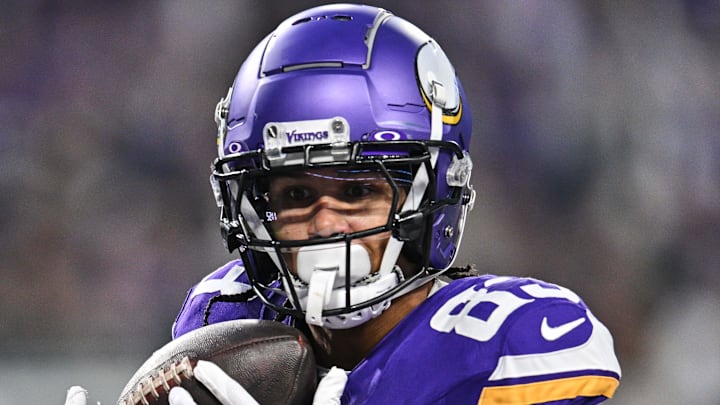 Dec 29, 2024; Minneapolis, Minnesota, USA; Minnesota Vikings wide receiver Jalen Nailor (83) catches a touchdown pass against the Green Bay Packers during the second quarter at U.S. Bank Stadium. Mandatory Credit: Jeffrey Becker-Imagn Images Dec 29, 2024; Minneapolis, Minnesota, USA; Minnesota Vikings wide receiver Jalen Nailor (83) catches a touchdown pass against the Green Bay Packers during the second quarter at U.S. Bank Stadium. Mandatory Credit: Jeffrey Becker-Imagn Images
