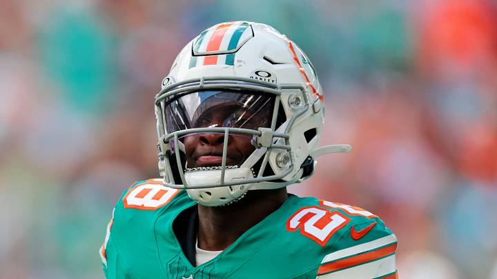 Miami Dolphins running back De'Von Achane