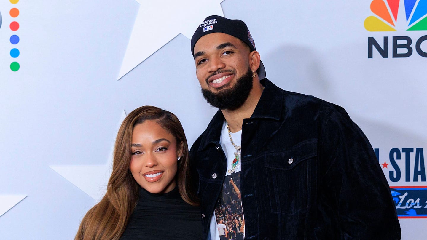 Karl-Anthony Towns' Fiancée Jordyn Woods Brings $45K Orange Purse to Knicks Game
