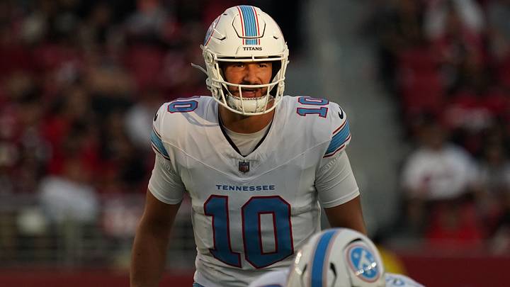 Aug 13, 2026; Santa Clara, California, USA; Tennessee Titans quarterback Mitchell Trubisky (10) waits for the snap as guard Jackson Slater (64) lines up during a game against the San Francisco 49ers in the second quarter at Levi's Stadium. Mandatory Credit: David Gonzales-Imagn Images Aug 13, 2026; Santa Clara, California, USA; Tennessee Titans quarterback Mitchell Trubisky (10) waits for the snap as guard Jackson Slater (64) lines up during a game against the San Francisco 49ers in the second quarter at Levi's Stadium. Mandatory Credit: David Gonzales-Imagn Images