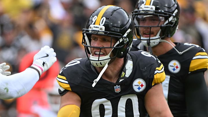 Oct 12, 2025; Pittsburgh, Pennsylvania, USA; Pittsburgh Steelers outside linebacker T.J. Watt (90) celebrates with linebacker Patrick Queen (6) after sacking Cleveland Browns quarterback Dillon Gabriel (8) during the second quarter at Acrisure Stadium. Mandatory Credit: Barry Reeger-Imagn Images Oct 12, 2025; Pittsburgh, Pennsylvania, USA; Pittsburgh Steelers outside linebacker T.J. Watt (90) celebrates with linebacker Patrick Queen (6) after sacking Cleveland Browns quarterback Dillon Gabriel (8) during the second quarter at Acrisure Stadium. Mandatory Credit: Barry Reeger-Imagn Images