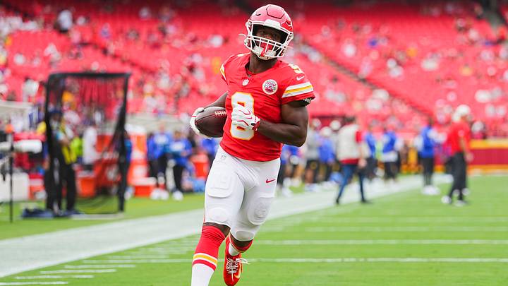 Aug 15, 2026; Kansas City, Missouri, USA; Kansas City Chiefs running back Kenneth Walker III (9) warms up prior to a game against the Los Angeles Rams at Arrowhead Stadium. Mandatory Credit: Jay Biggerstaff-Imagn Images Aug 15, 2026; Kansas City, Missouri, USA; Kansas City Chiefs running back Kenneth Walker III (9) warms up prior to a game against the Los Angeles Rams at Arrowhead Stadium. Mandatory Credit: Jay Biggerstaff-Imagn Images