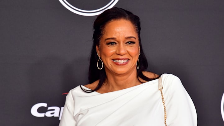 Jul 20, 2022; Los Angeles, CA, USA; Sports broadcaster Carolyn Peck arrives on the red carpet before the 2022 ESPY Awards at Microsoft Theater. Mandatory Credit: Gary A. Vasquez-Imagn Images Jul 20, 2022; Los Angeles, CA, USA; Sports broadcaster Carolyn Peck arrives on the red carpet before the 2022 ESPY Awards at Microsoft Theater. Mandatory Credit: Gary A. Vasquez-Imagn Images