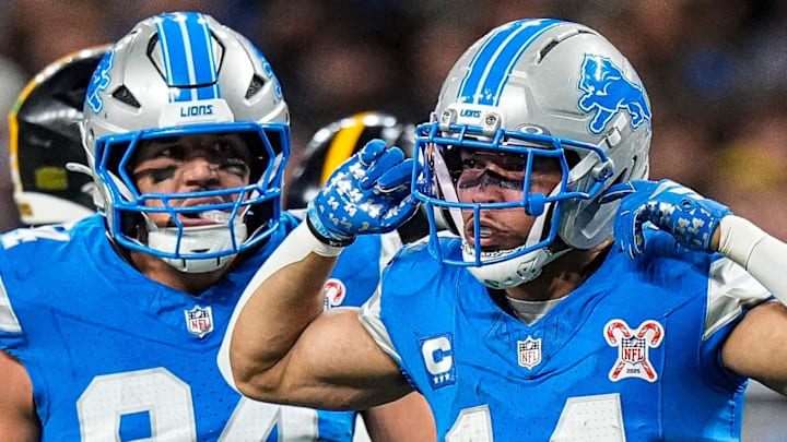 Detroit Lions wide receiver Amon-Ra St. Brown (14) celebrates a first down against Pittsburgh Steelers 