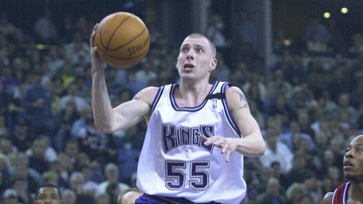 Former Sacramento Kings point guard Jason Williams signed a new sneaker deal with Nike.