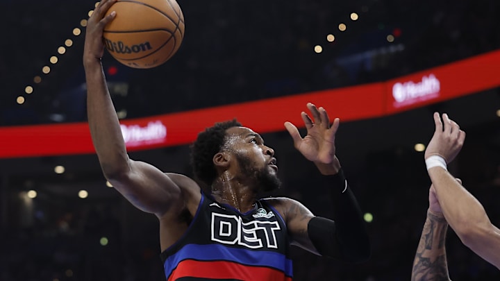 Mar 30, 2026; Oklahoma City, Oklahoma, USA; Detroit Pistons forward Paul Reed (7) shoots as Oklahoma City Thunder forward Jaylin Williams (6) defends during the first half at Paycom Center. Mandatory Credit: Alonzo Adams-Imagn Images Mar 30, 2026; Oklahoma City, Oklahoma, USA; Detroit Pistons forward Paul Reed (7) shoots as Oklahoma City Thunder forward Jaylin Williams (6) defends during the first half at Paycom Center. Mandatory Credit: Alonzo Adams-Imagn Images