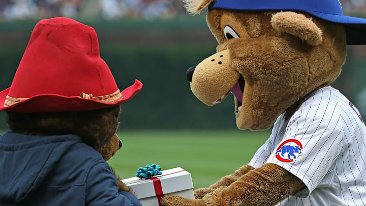 Los Angeles Dodgers v Chicago Cubs