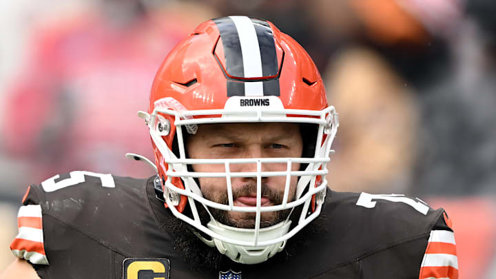 Cleveland Browns left guard Joel Bitonio