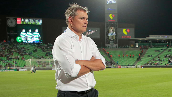 El técnico de Cruz Azul, el uruguayo Diego Aguirre, podrá contar por fin con el argentino Ramiro Funes Mori en la zaga central.