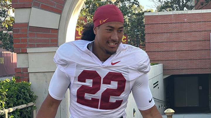 USC Trojans freshman linebacker Talanoa Ili USC Trojans freshman linebacker Talanoa Ili