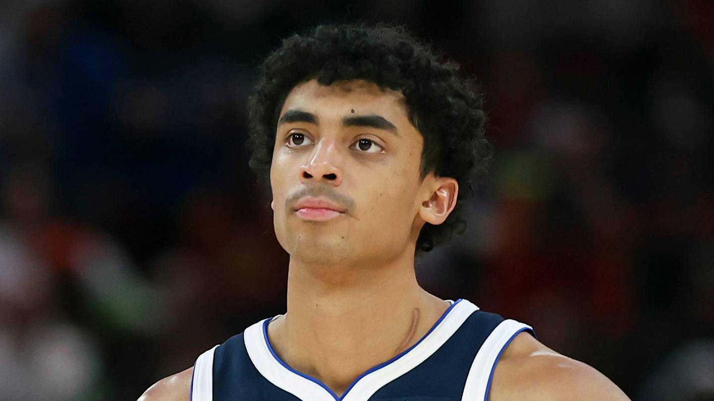 Max Christie's slow start has reopened the Mavericks' shooting guard debate