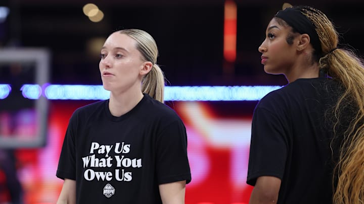 Jul 19, 2025; Indianapolis, IN, USA; Team Collier guard Paige Bueckers (5) looks on before the 2025 WNBA All Star Game at Gainbridge Fieldhouse. Mandatory Credit: Trevor Ruszkowski-Imagn Images Jul 19, 2025; Indianapolis, IN, USA; Team Collier guard Paige Bueckers (5) looks on before the 2025 WNBA All Star Game at Gainbridge Fieldhouse. Mandatory Credit: Trevor Ruszkowski-Imagn Images