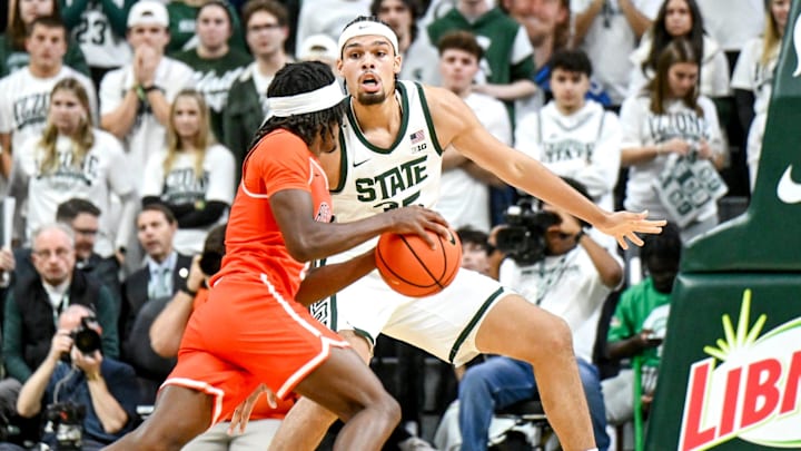 Michigan State's Jesse McCulloch, right, defends against Bowling Green during the first half on Thursday, Oct. 23, 2025, at the Breslin Center in East Lansing. Michigan State's Jesse McCulloch, right, defends against Bowling Green during the first half on Thursday, Oct. 23, 2025, at the Breslin Center in East Lansing.