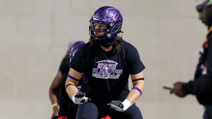 Alexander Herrera on the practice field Alexander Herrera on the practice field