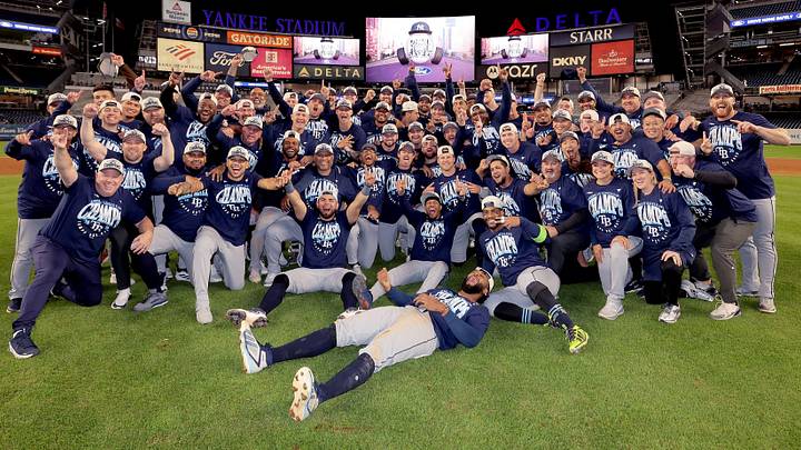 Sep 22, 2026; Bronx, New York, USA; Tampa Bay Rays players and personnel pose for a photo after defeating the New York Yankees and clinching the American League East division title at Yankee Stadium. Mandatory Credit: Brad Penner-Imagn Images TPX IMAGES OF THE DAY Sep 22, 2026; Bronx, New York, USA; Tampa Bay Rays players and personnel pose for a photo after defeating the New York Yankees and clinching the American League East division title at Yankee Stadium. Mandatory Credit: Brad Penner-Imagn Images TPX IMAGES OF THE DAY