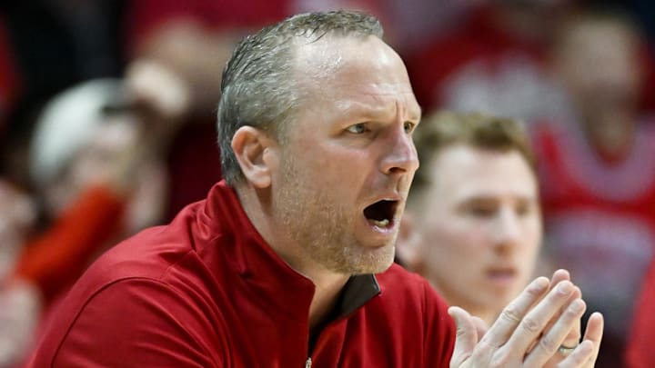 Jan 27, 2026; Bloomington, Indiana, USA; Indiana Hoosiers head coach Darian DeVries claps his hands against the Purdue Boilermakers during the first half at Simon Skjodt Assembly Hall.