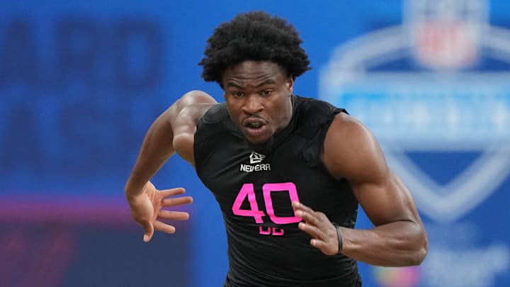 Feb 28, 2025; Indianapolis, IN, USA;  South Carolina defensive back Nick Emmanwori (DB40) runs in the 40 yard dash during the 2025 NFL Combine at Lucas Oil Stadium. Mandatory Credit: Kirby Lee-Imagn Images