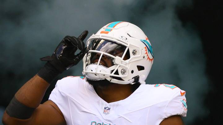 Miami Dolphins linebacker Jordyn Brooks