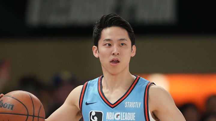 Feb 16, 2025; Oakland, California, USA;  Team Strictly guard Yuki Kawamura (7) of the Memphis Hustle dribbles downcourt during the first half against Team Swish Cultures at Moscone Center. Mandatory Credit: Darren Yamashita-Imagn Images