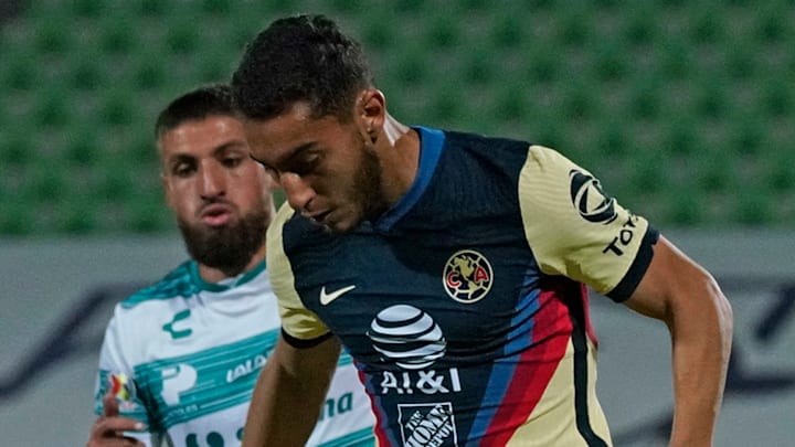 El uruguayo Sebastián Cáceres podría salir del América porque interesa en el fútbol de España.