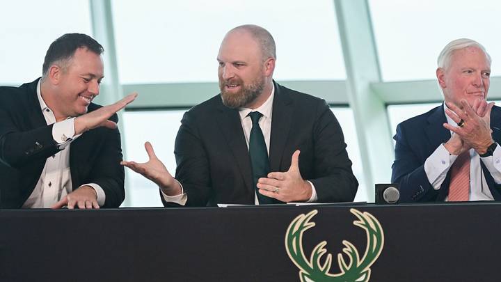 May 6, 2026; Milwaukee, WI, USA; Milwaukee Bucks general manager Jon Horst (left) and co-owner Jimmy Haslam (right) introduce new head coach Taylor Jenkins (center) at a press conference at Milwaukee Art Museum. Mandatory Credit: Benny Sieu-Imagn Images May 6, 2026; Milwaukee, WI, USA; Milwaukee Bucks general manager Jon Horst (left) and co-owner Jimmy Haslam (right) introduce new head coach Taylor Jenkins (center) at a press conference at Milwaukee Art Museum. Mandatory Credit: Benny Sieu-Imagn Images