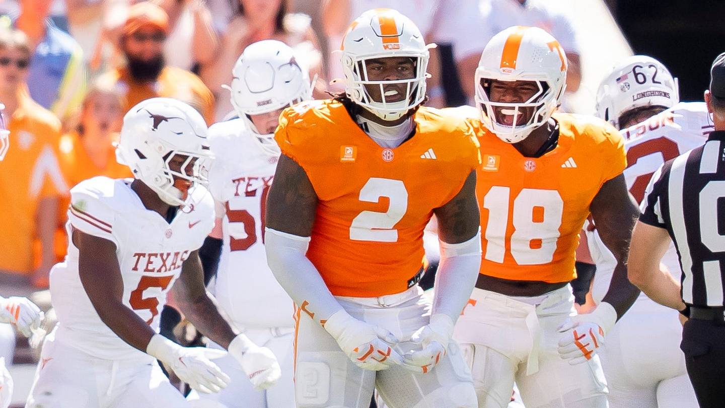 New Dallas Cowboys 2027 NFL Mock Draft Lands Fast-Rising, Diverse Pass Rusher