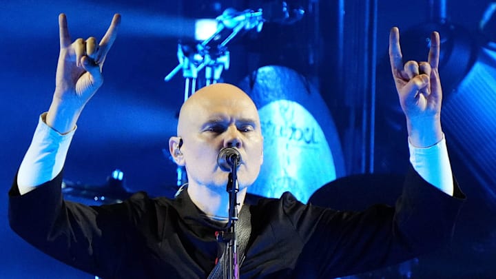 Smashing Pumpkins perform during the Saviors Tour Smashing Pumpkins perform during the Saviors Tour