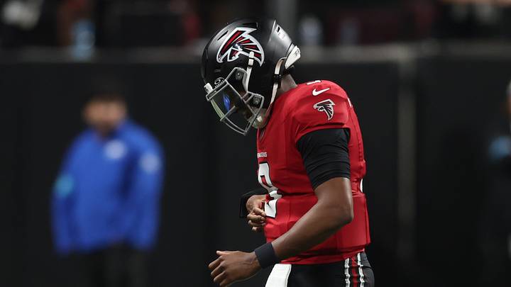 Atlanta Falcons quarterback Michael Penix Jr. was knocked out in the fourth quarter against the Baltimore Ravens. Atlanta Falcons quarterback Michael Penix Jr. was knocked out in the fourth quarter against the Baltimore Ravens.