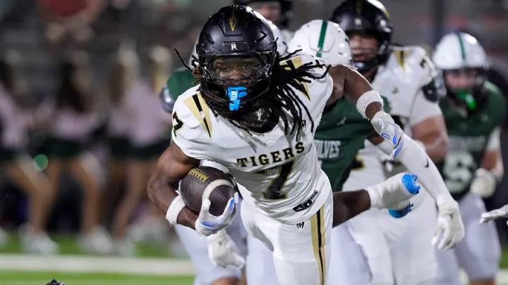 Broken Arrow tailback Corey Sango Jr.