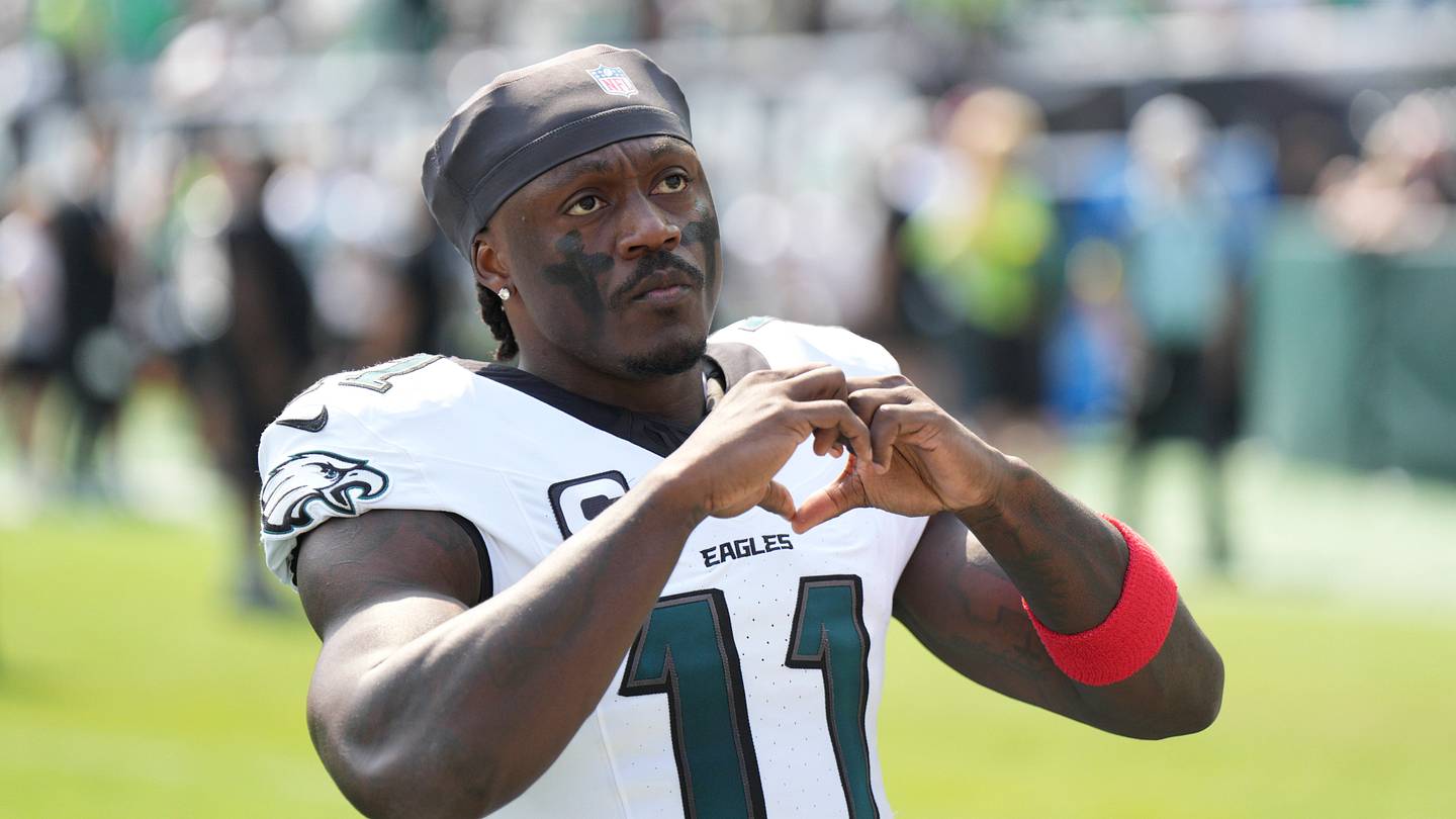 AJ Brown's New Wife Kelsey Shows Love to Eagles After Patriots Trade
