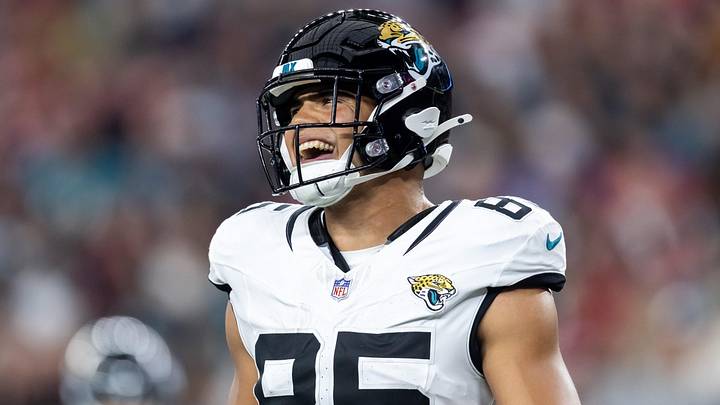 Nov 23, 2025; Glendale, Arizona, USA; Jacksonville Jaguars tight end Brenton Strange (85) against the Arizona Cardinals at State Farm Stadium. Mandatory Credit: Mark J. Rebilas-Imagn Images