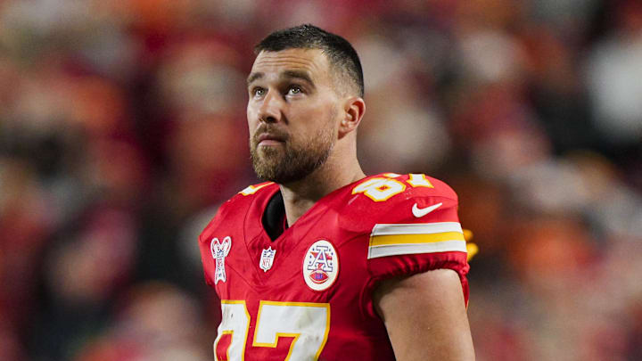Former Chiefs tight end Tony Gonzalez recently spoke to Sports Illustrated about Travis Kelce’s future in the NFL. Former Chiefs tight end Tony Gonzalez recently spoke to Sports Illustrated about Travis Kelce’s future in the NFL.